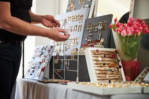 Alt- jewelry design business