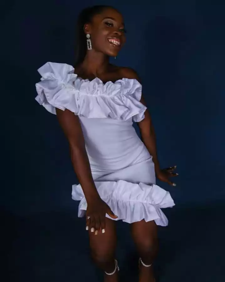 Latest English Short gowns Styles