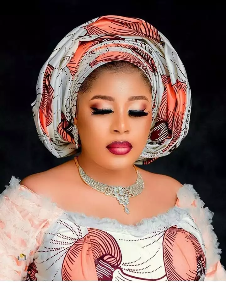 Mother of the bride Aso Ebi