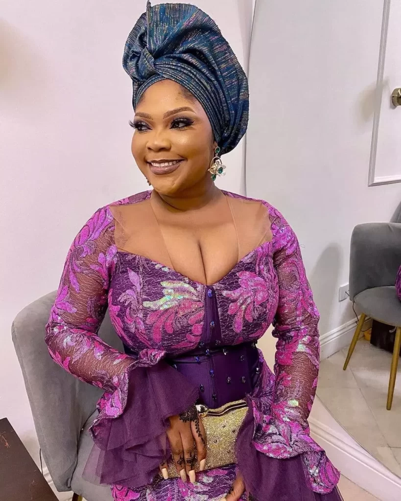 What does the mother of the bride wear to a country wedding