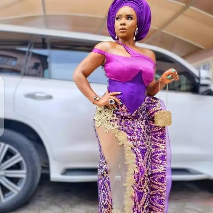 latest Lace Aso Ebi Styles
