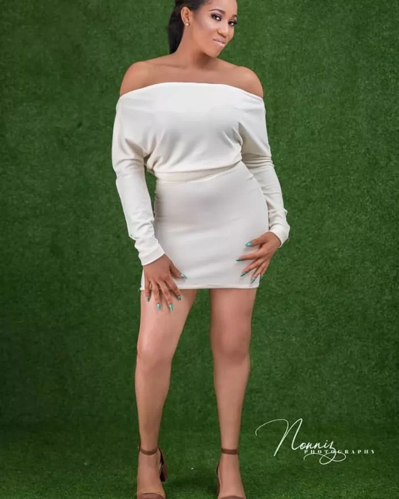 Latest English Short gowns Styles