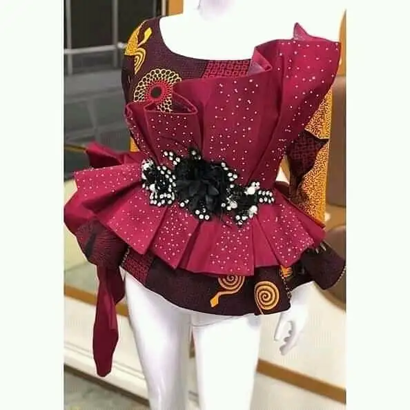 Stunning Aso Ebi Styles For Wedding Guests