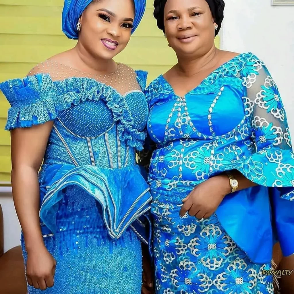 Stunning Aso Ebi Styles For Wedding Guests