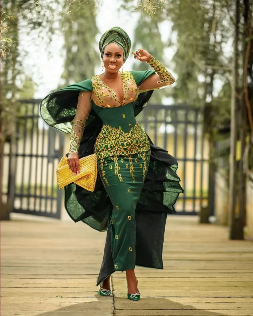 Stunning Aso Ebi Styles For Wedding Guests