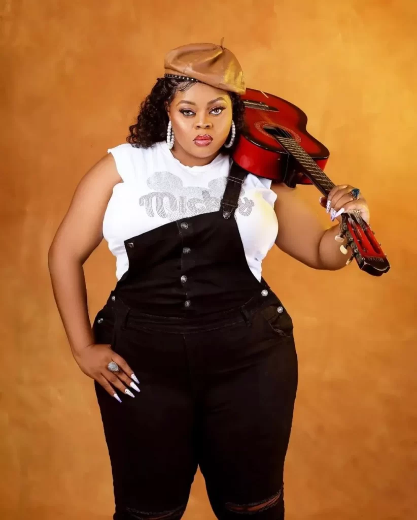 Fashion Ideas For Plus Size Ladies - Plus-size blouse