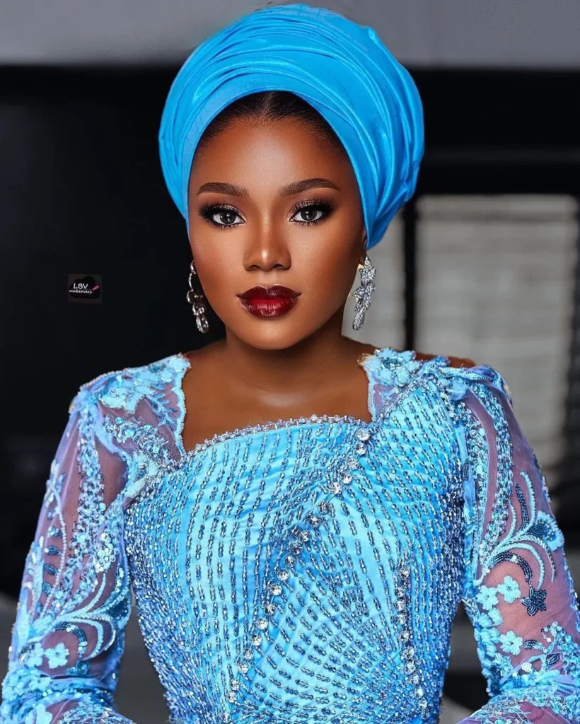 Stunning Aso Ebi Styles For Wedding Guests