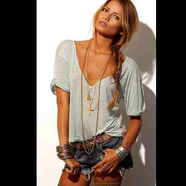 Loose Boho Top and Jean Shorts with Chain Accessories 