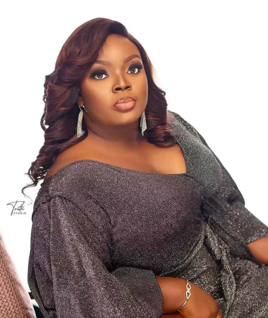 Ash Sequence Material Gown Styles for the Plus Size Lady