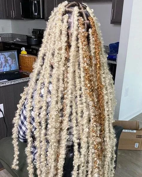 Detailed view of the gypsy locs