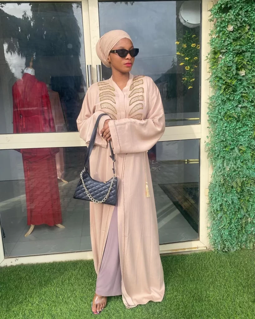 How to Style Abayas