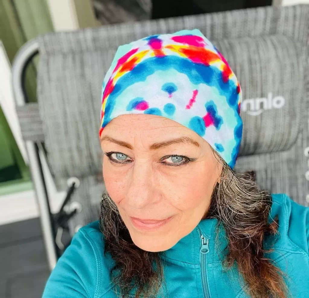 Different ways to wear headscarves