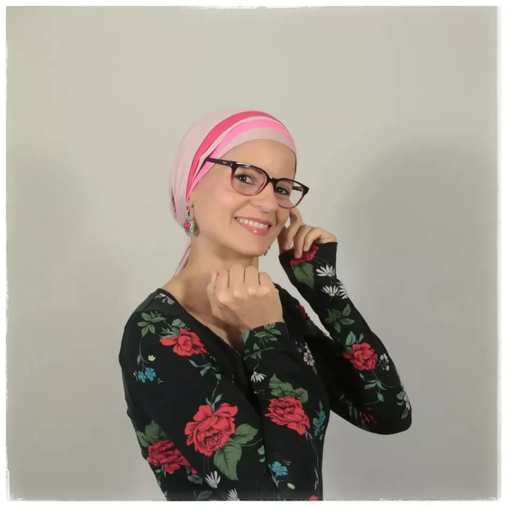 Different ways to wear headscarves