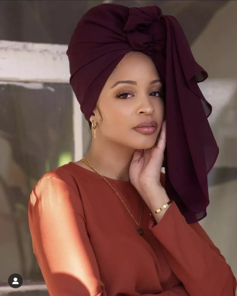 How to tie a headscarf