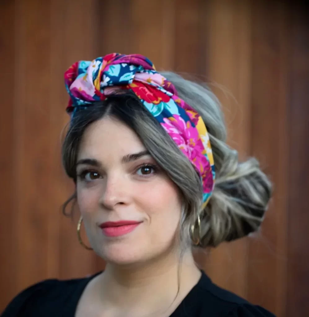 Tying a Headscarf 