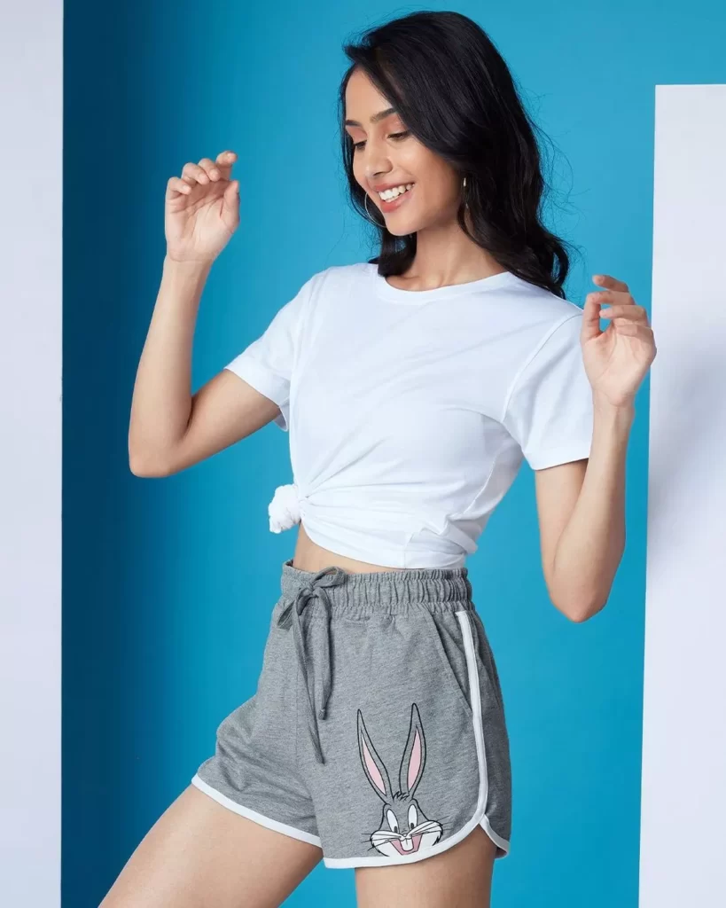 How to wear sweat shorts