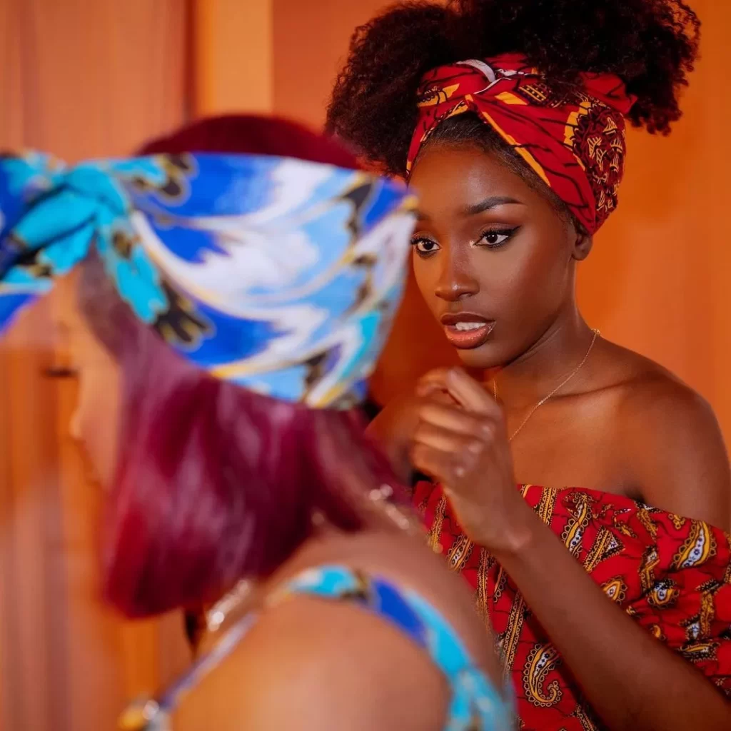 Tying a Headscarf 