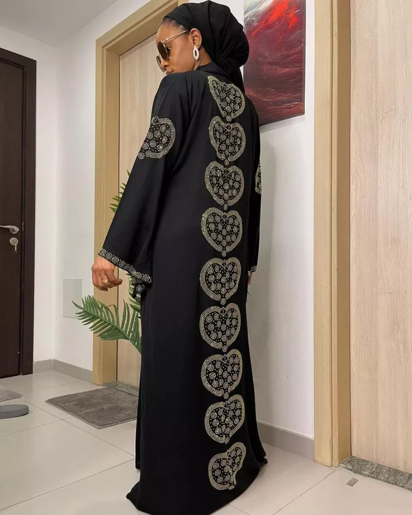 Ways to wear an abaya