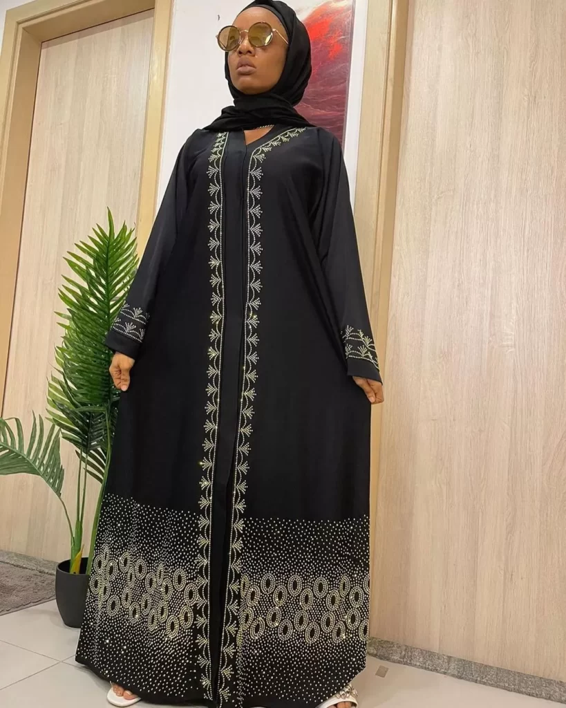 Ways to wear an abaya
