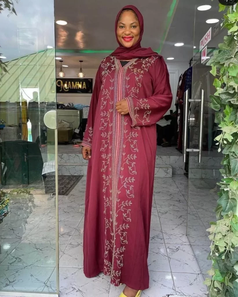 Ways to wear an abaya