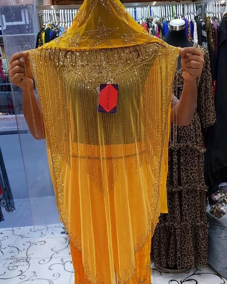 Ways to wear an abaya