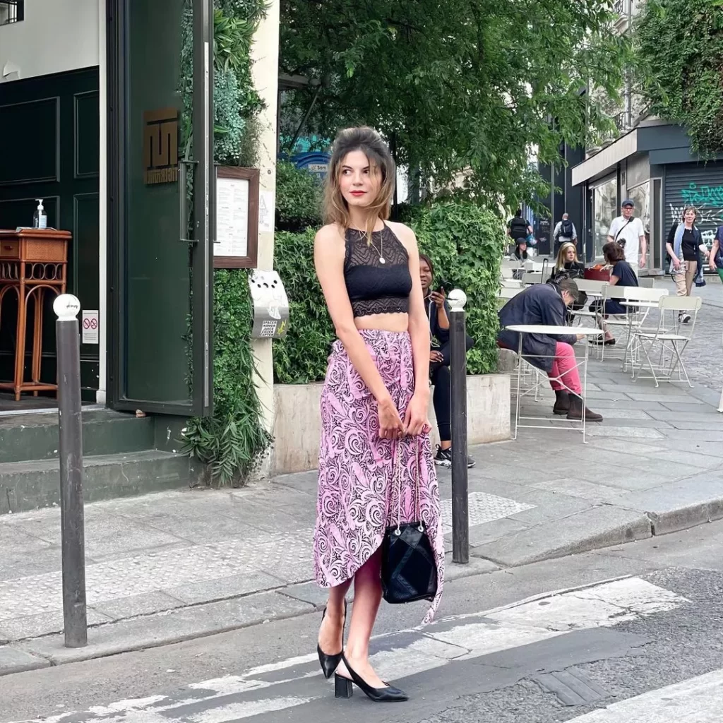 How to wear midi skirts