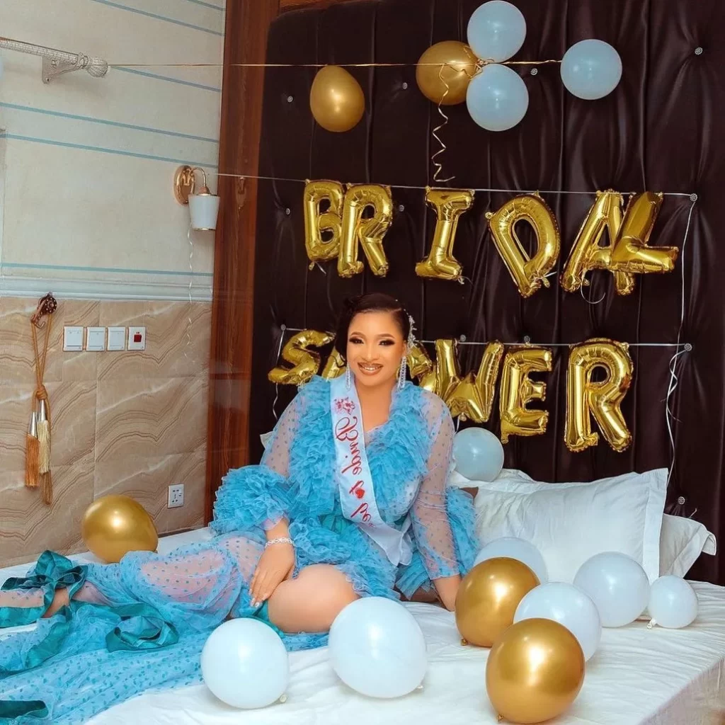 what does bride wear to bridal shower