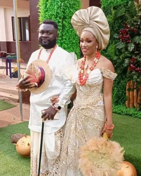 Itsekiri outfits for couples at traditional wedding event