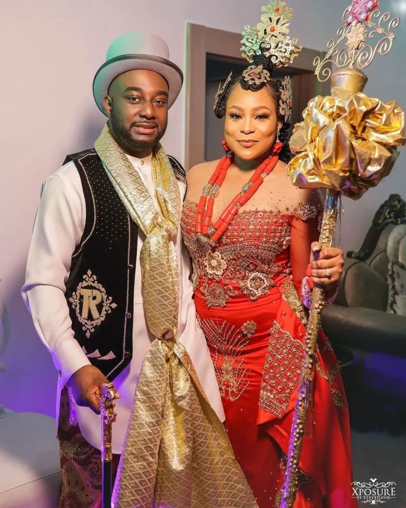 Calabar Bride In Red Lace Efik Onyonyo Traditional Dress, Bridal Wig and Staff