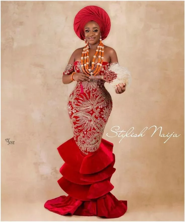 Women fashion for traditional wedding proper