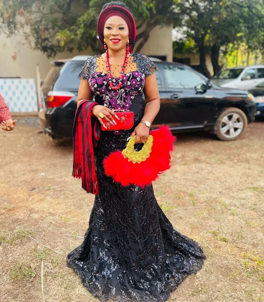 Idoma wedding dress