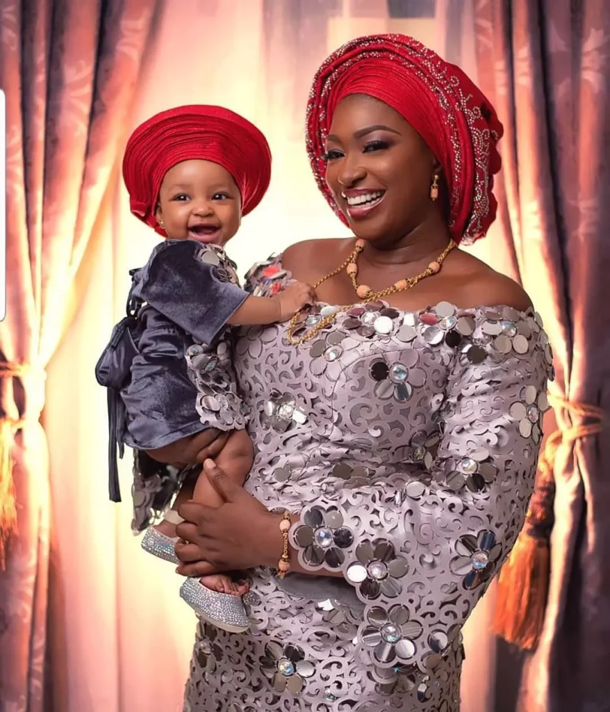 yoruba woman dressing