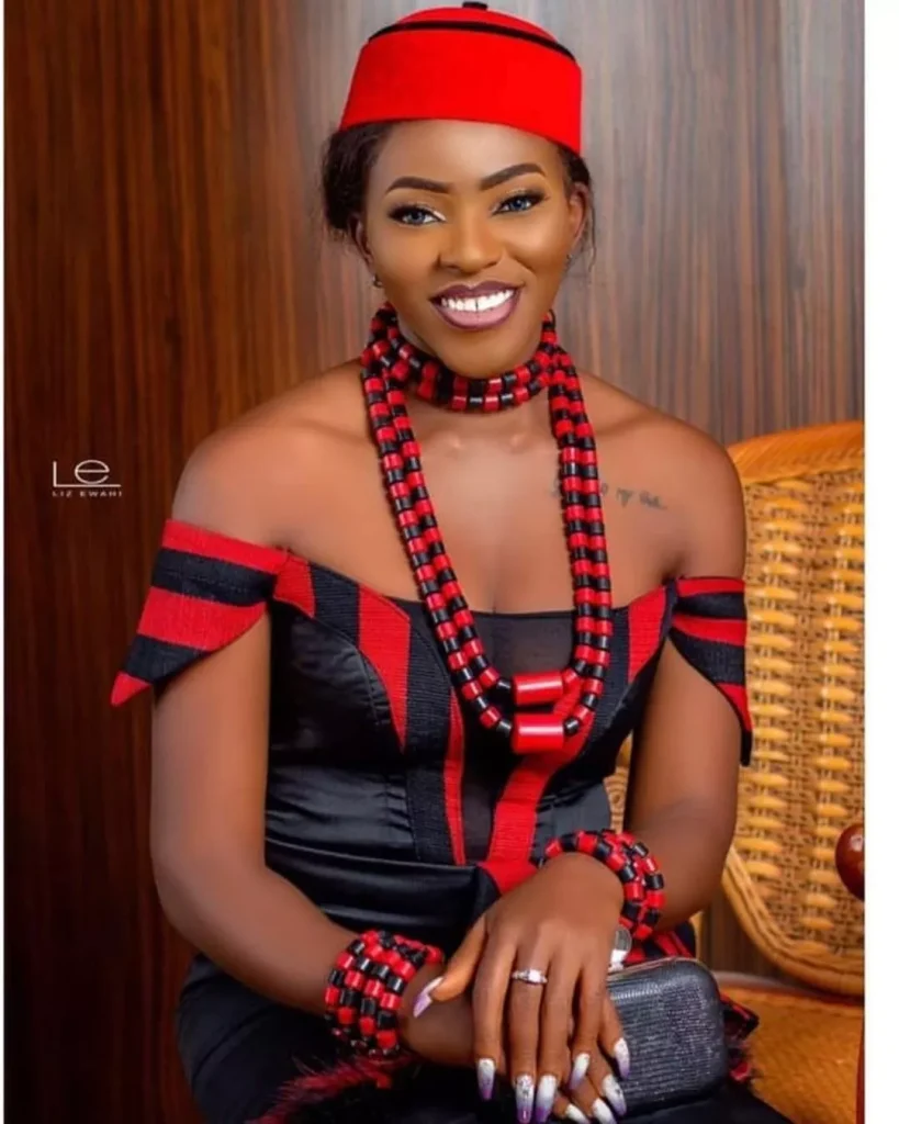 Idoma traditional wear