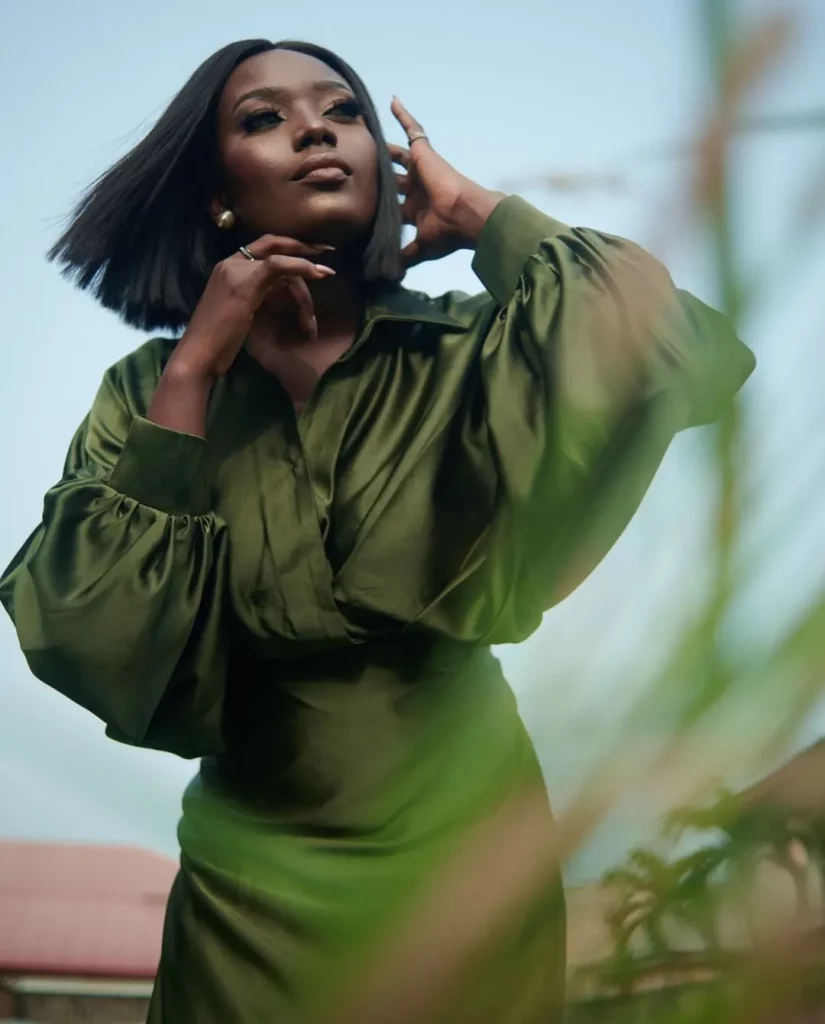 lace blouse and wrapper styles that modern Nigerian fashionistas