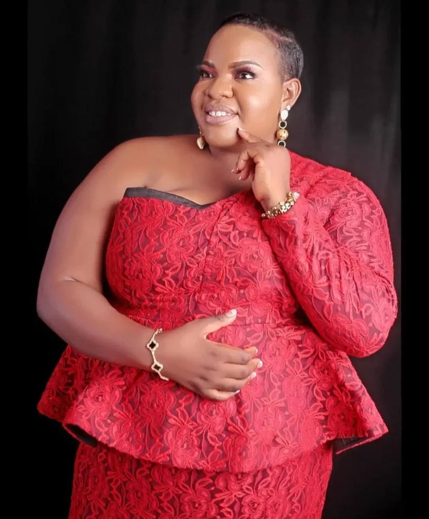 Native Outfits For Plus-Size Women