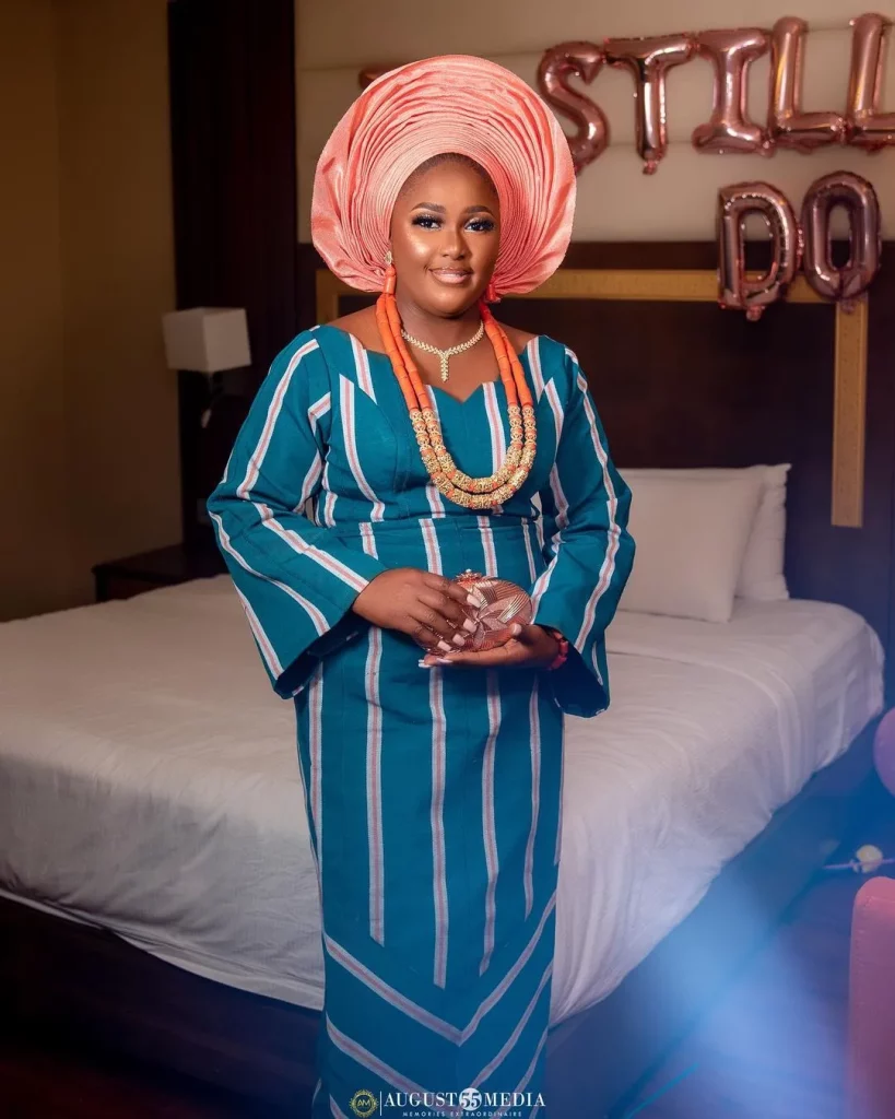 Asoke blouse and wrapper styles