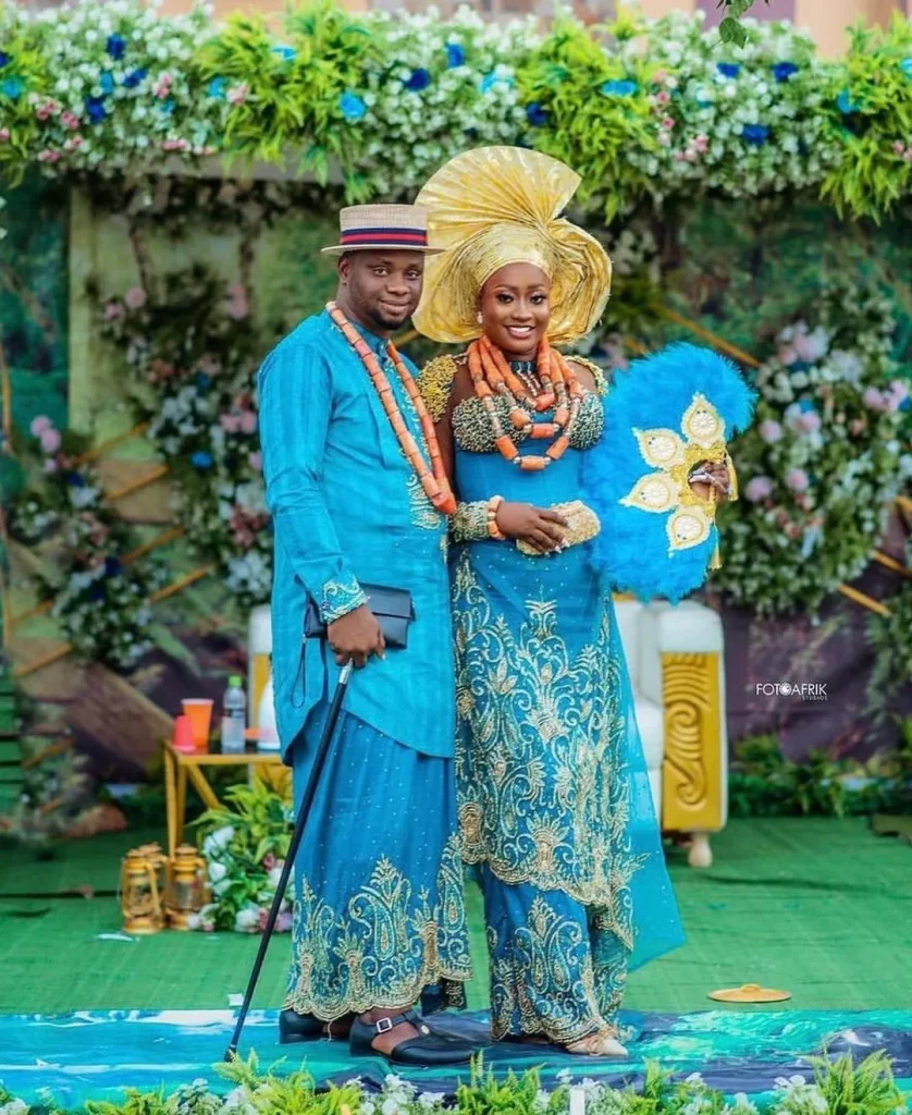 How do you dress in Isoko?