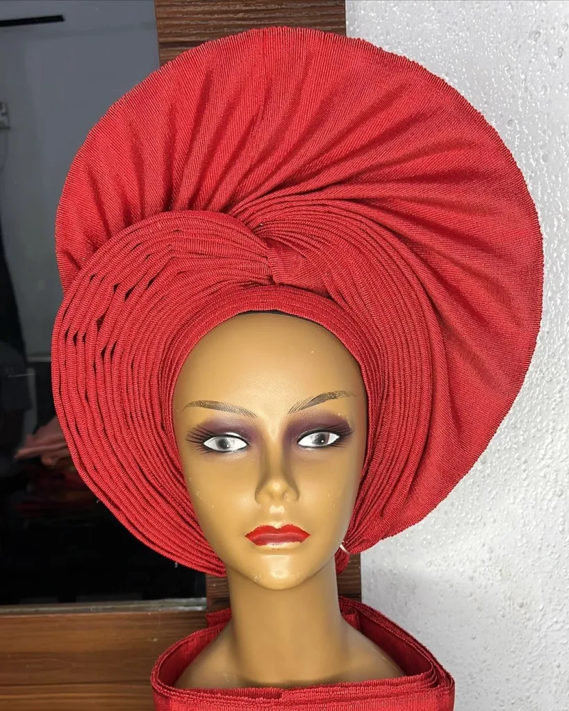Side-Twisted Fan Gele - Hot Gele Styles to Try on Your Next Asoebi