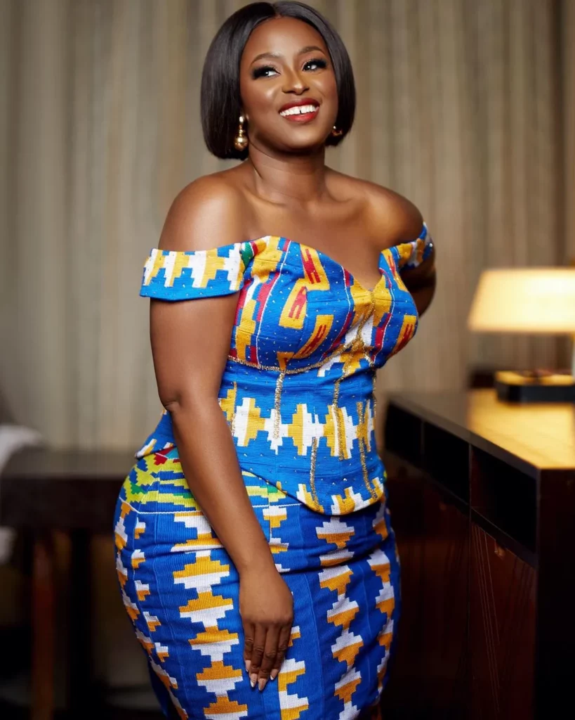 
Exquisite Ankara And Kente Styles For Gorgeous African Women 