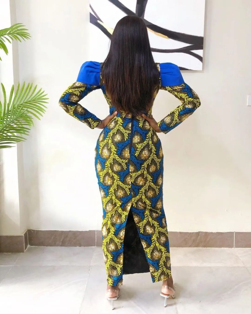 
Lastest Plain And Pattern Ankara Styles For Men And Women 
