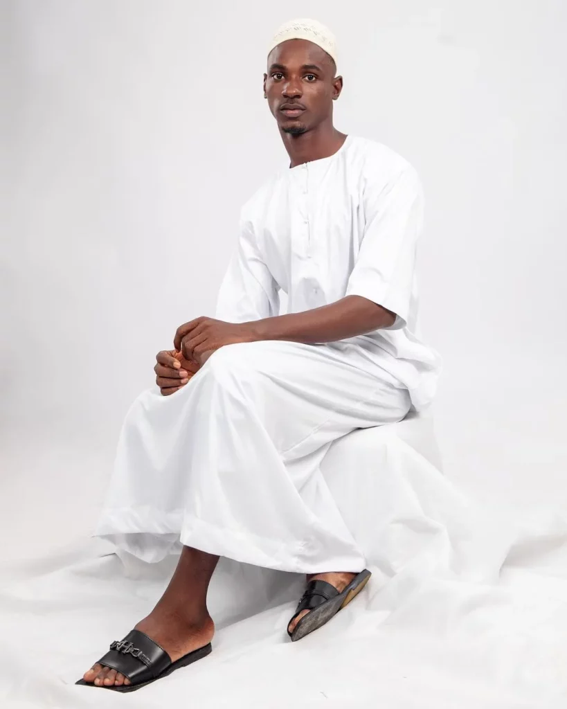 Arabic thawb