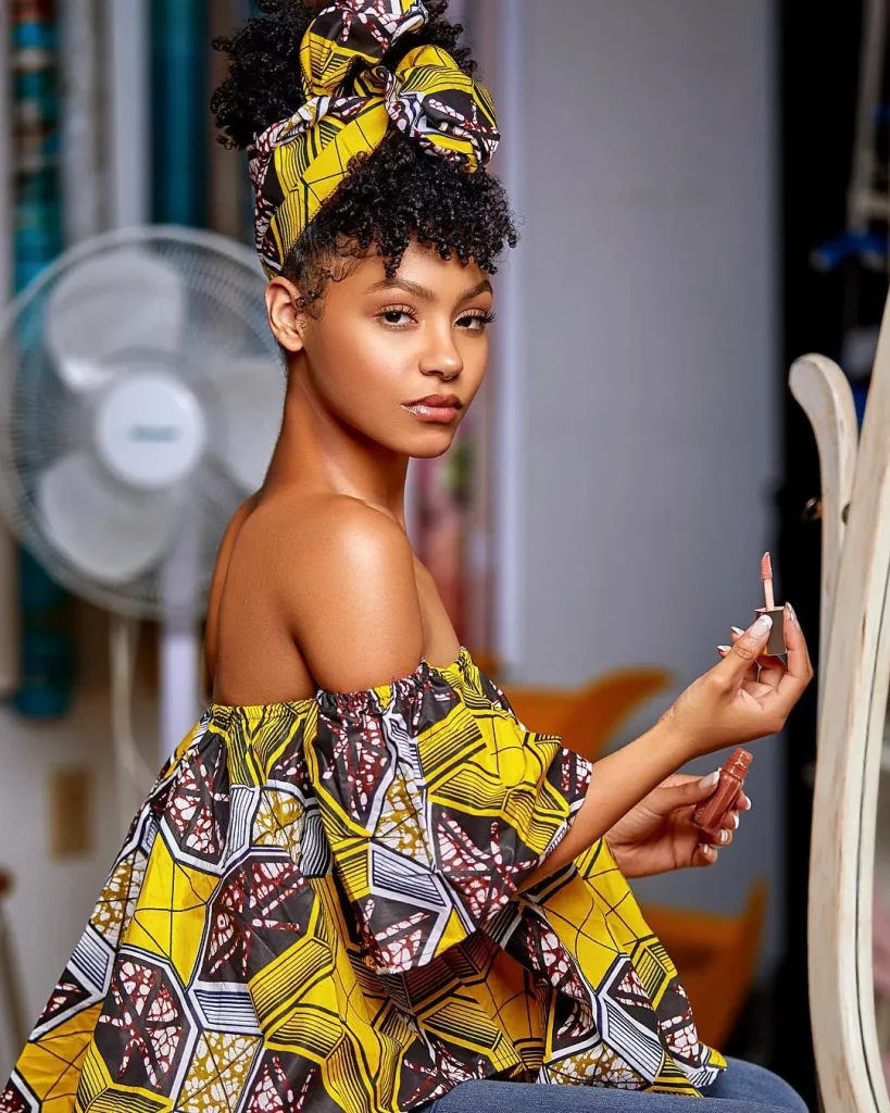 Chic Ways To Tie An Ankara Head Wrap