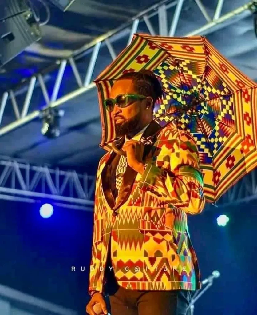 The clothing style of the people of Congo known as Liputa