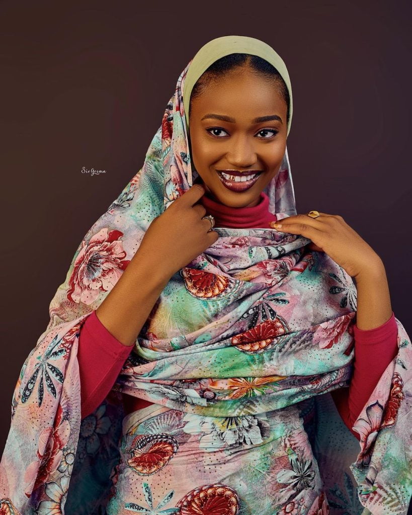 teenage girl hausa ankara gown styles