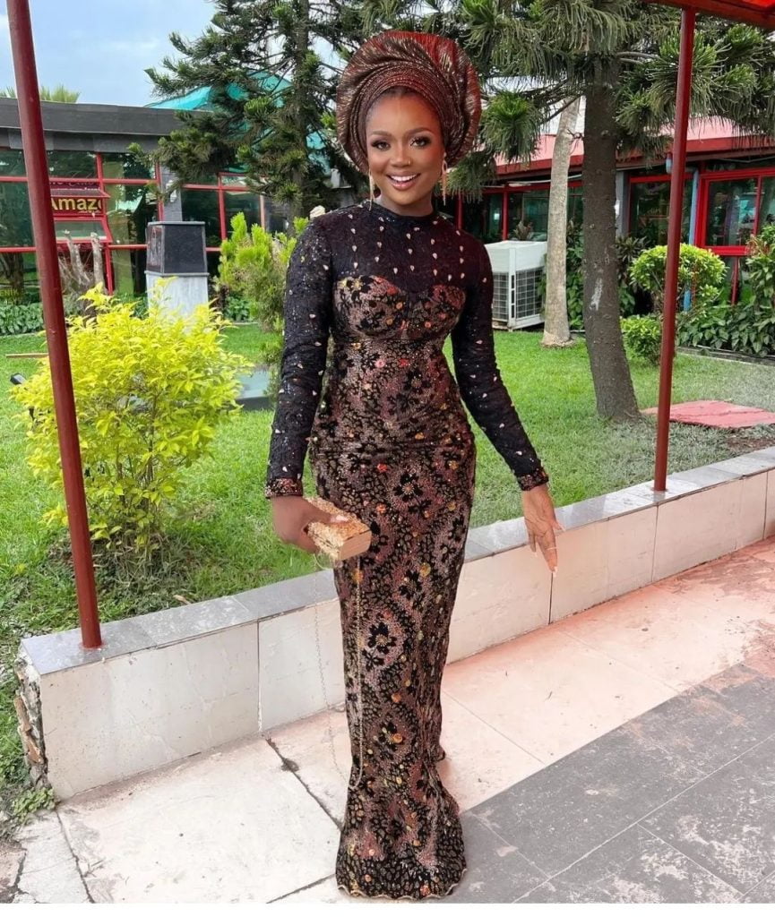 Owambe Is Online : Asoebi Styles For Your Next events