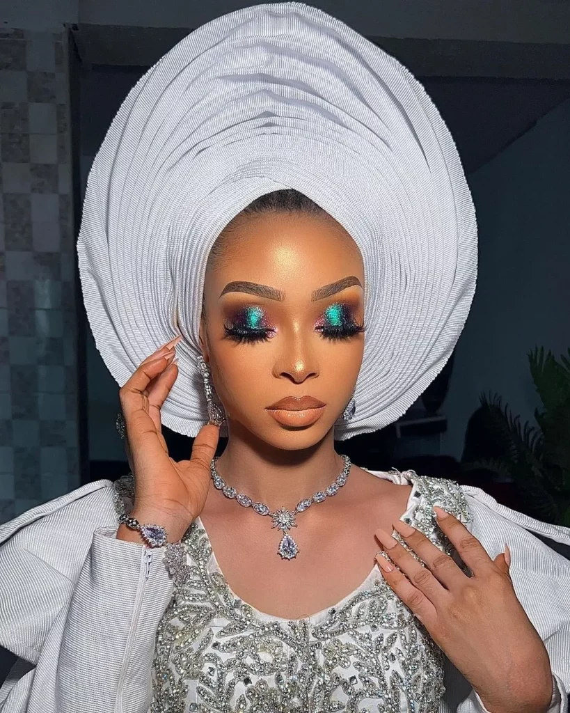 Bodycon aso ebi lace style