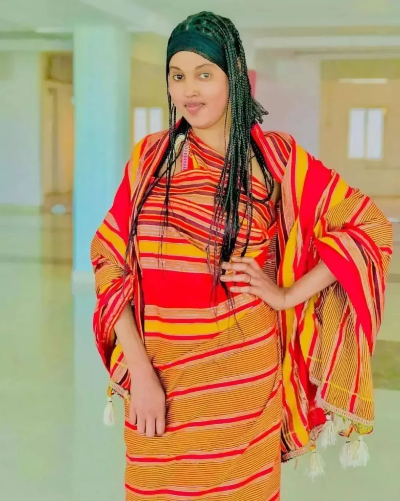 Traditional Red & Yellow Guntiino