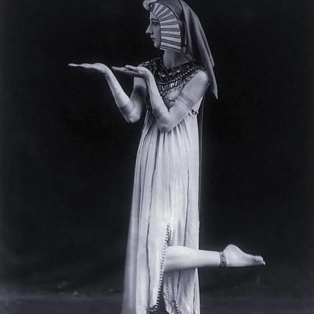 
Egyptian Clothing EXPLAINED From images