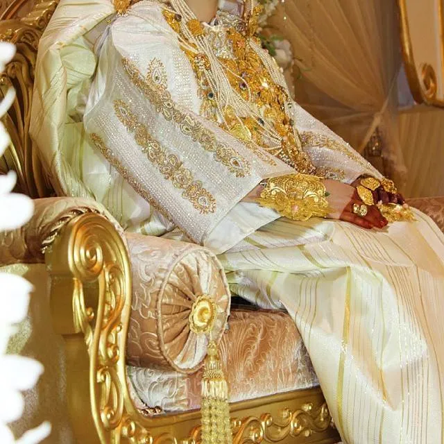 
The Libya Observer - Kids wearing traditional wedding dress 