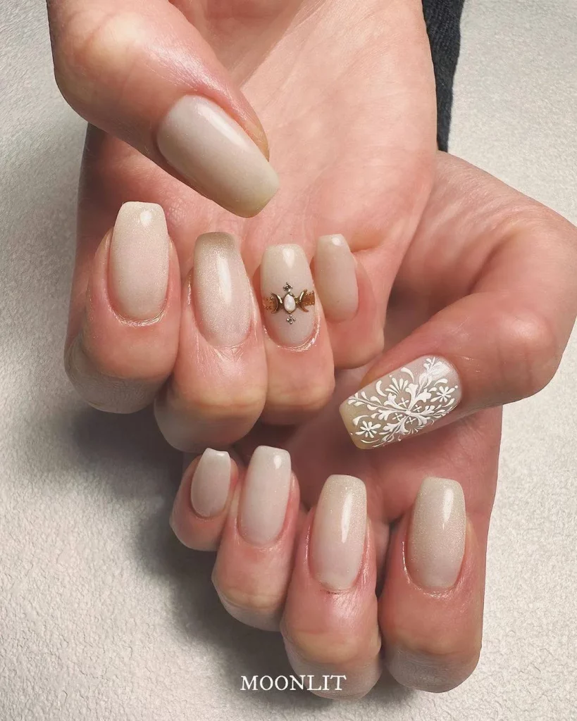 gel polish nail design for Halloween
